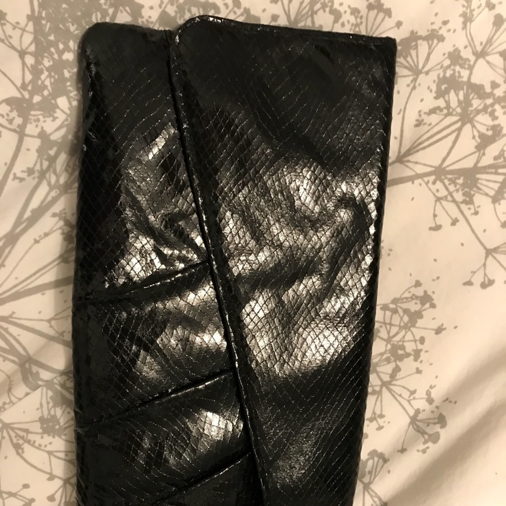 Clutch - Aldo black, snap closure